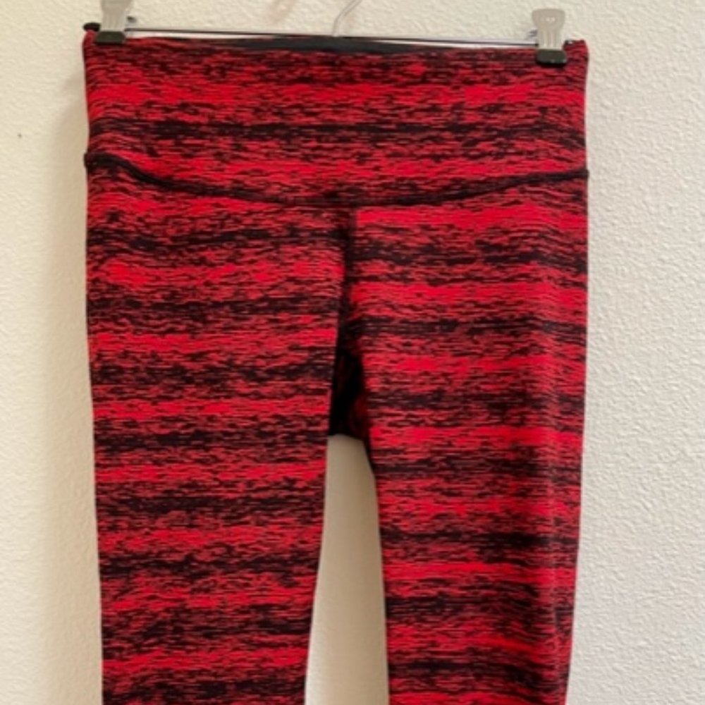 Lucy S Yoga Leggings inside pocket worn once check measurements for fit